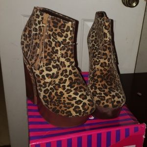 Leopard platform booties